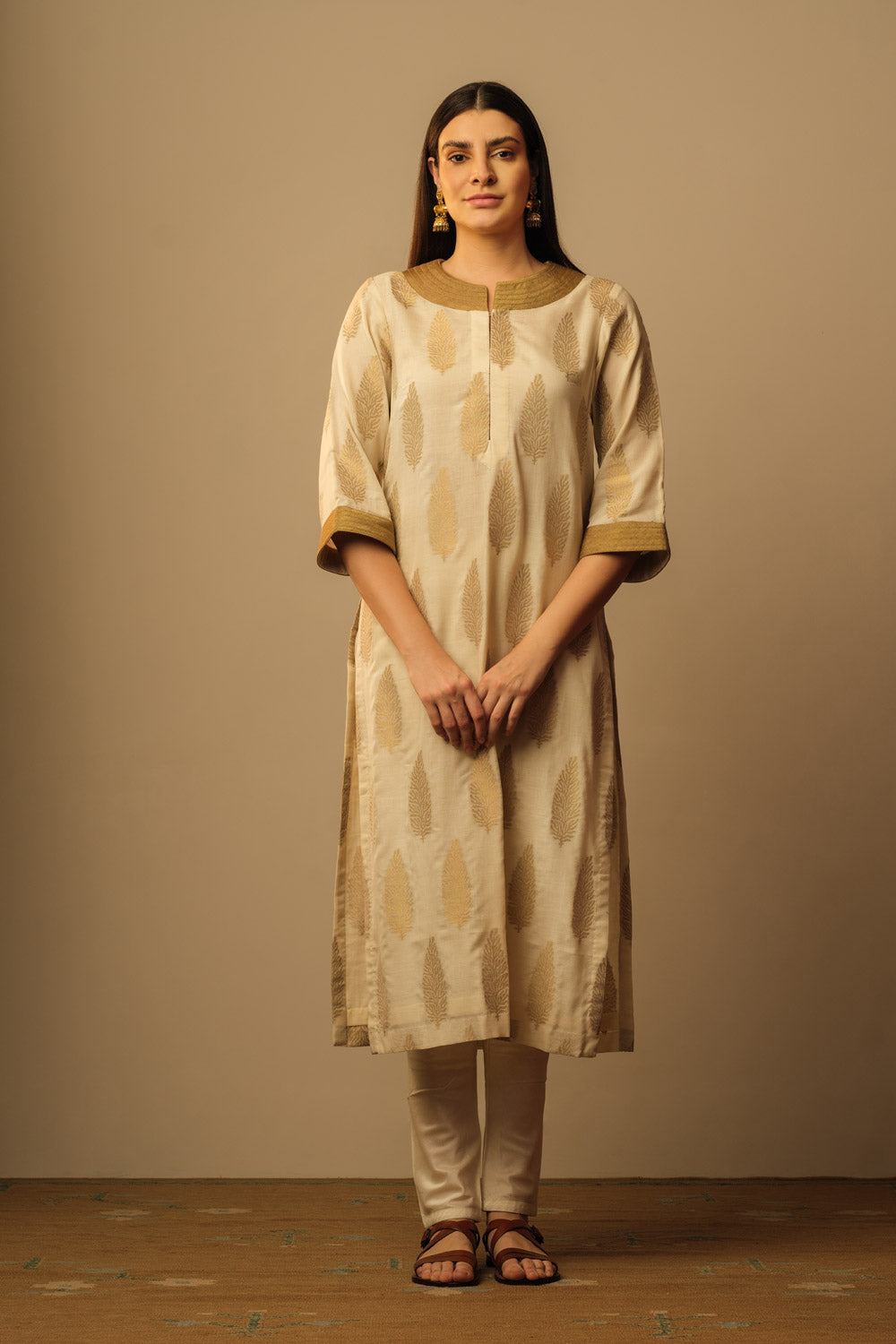 Leaf motif Egyptian neck tunic