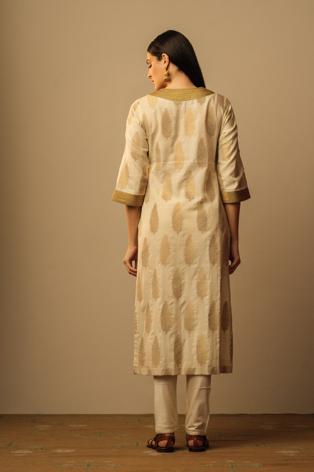 Leaf motif Egyptian neck tunic - image 2