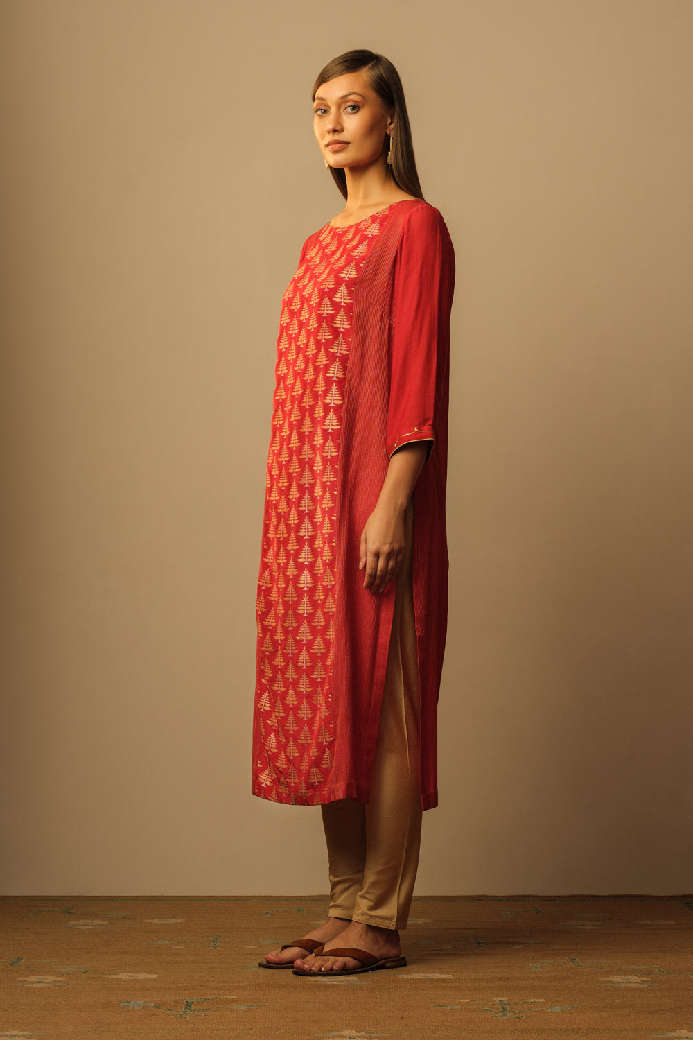 Boat neck brocade panel tunic red - image 2