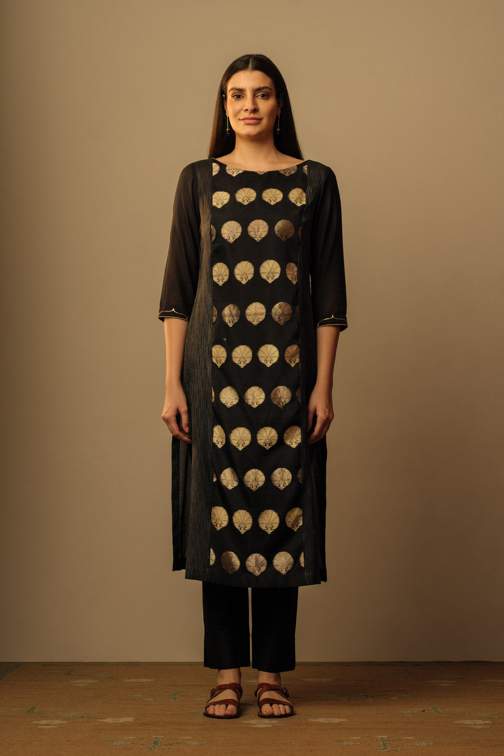 Boat neck brocade panel tunic black carnation motif
